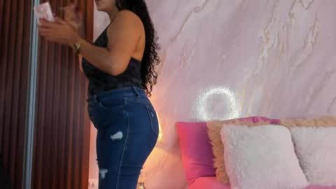Snapshot of helena_santos01 chatting on April 17, 2026, 8:01 pm Helena Santos online show from April 17, 2026, 8:01 pm