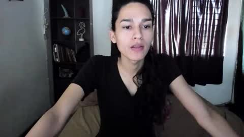 Snapshot of helena_spellman chatting on April 6, 2026, 4:52 pm helena_spellman online show from April 6, 2026, 4:52 pm