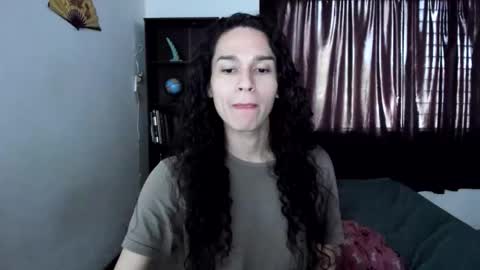 Snapshot of helena_spellman chatting on April 22, 2026, 6:42 pm helena_spellman online show from April 22, 2026, 6:42 pm