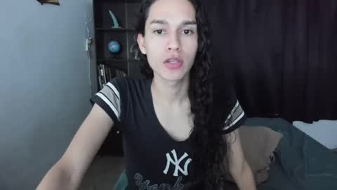 Snapshot of helena_spellman chatting on May 22, 2026, 3:46 am helena_spellman online show from May 22, 2026, 3:46 am