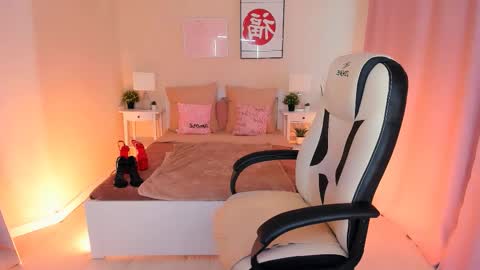 Snapshot of helenaregal chatting on October 16, 2025, 8:37 am Helena online show from October 16, 2025, 8:37 am