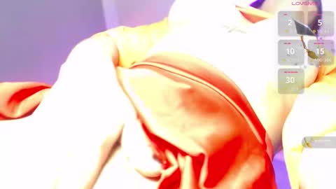 Snapshot of helenascott chatting on December 19, 2025, 8:38 pm Helena online show from December 19, 2025, 8:38 pm