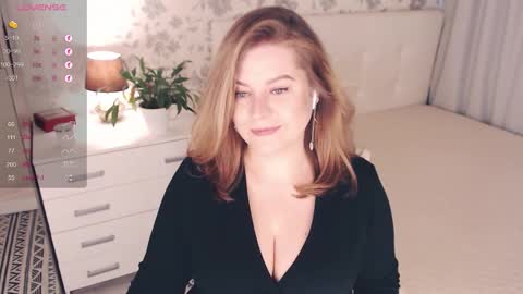 Helena Bonham online show from October 19, 2025, 4:57 am