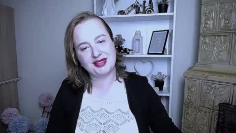 Snapshot of helenbrais chatting on October 11, 2025, 6:56 am Helen online show from October 11, 2025, 6:56 am