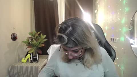 helenenigma online show from January 30, 2025, 5:09 am