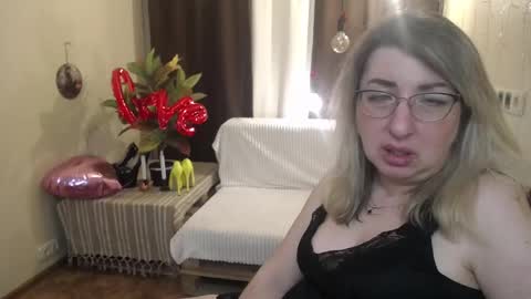 helenenigma online show from February 21, 2025, 1:33 am