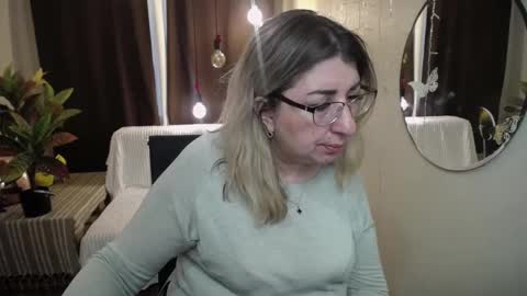 helenenigma online show from March 3, 2025, 4:58 am