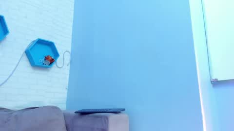 Snapshot of helenn_monroy1 chatting on February 18, 2025, 2:16 pm    online show from February 18, 2025, 2:16 pm