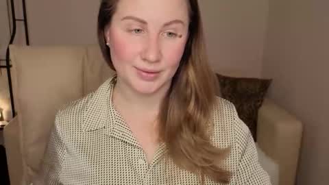 Helen online show from November 4, 2025, 1:27 am