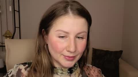 Snapshot of helens_lov chatting on April 23, 2026, 2:35 am Helen online show from April 23, 2026, 2:35 am