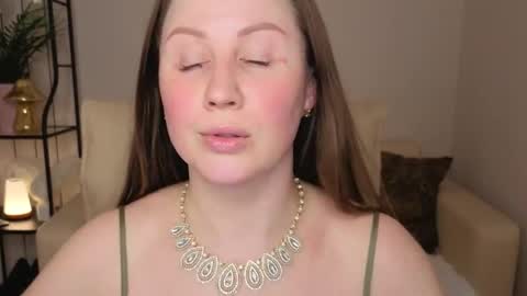 Snapshot of helens_lov chatting on April 29, 2026, 9:02 am Helen online show from April 29, 2026, 9:02 am
