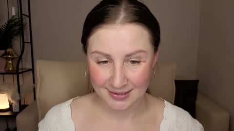Snapshot of helens_lov chatting on May 4, 2026, 9:05 am Helen online show from May 4, 2026, 9:05 am