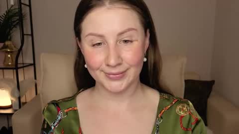 Snapshot of helens_lov chatting on May 10, 2026, 2:17 am Helen online show from May 10, 2026, 2:17 am
