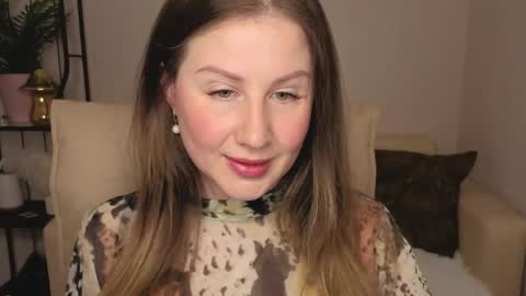 Snapshot of helens_lov chatting on May 21, 2026, 2:18 am Helen online show from May 21, 2026, 2:18 am