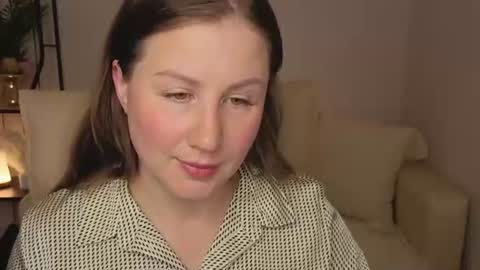 Snapshot of helens_lov chatting on July 7, 2026, 2:25 am Helen online show from July 7, 2026, 2:25 am