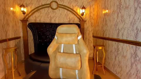 Snapshot of helenstanfordd chatting on March 12, 2026, 12:44 pm Helen or Hells online show from March 12, 2026, 12:44 pm