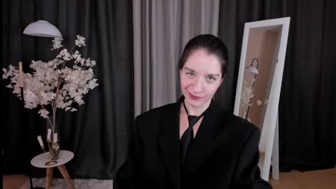 Helen online show from March 12, 2025, 2:09 am