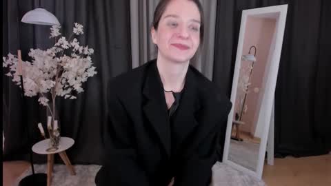 Helen online show from March 12, 2025, 5:13 am