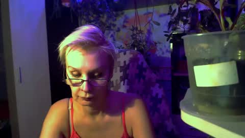 Helga online show from May 9, 2026, 10:48 pm