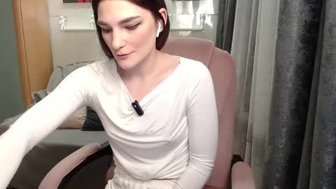 helgamun online show from November 28, 2025, 7:22 am