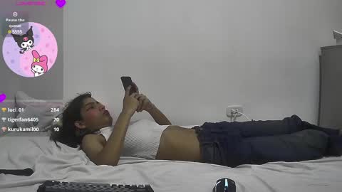 Helia Transfem and Amy online show from December 8, 2024, 6:39 pm
