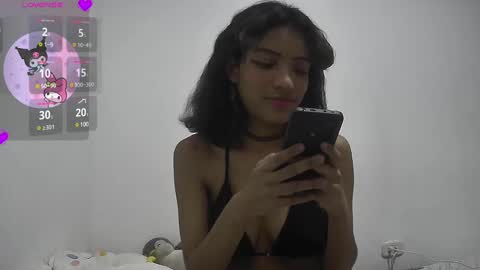 Helia Transfem and Amy online show from December 9, 2024, 8:54 pm