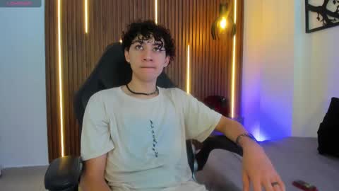 Snapshot of helios_obscuro chatting on September 30, 2025, 2:11 pm helios_obscuro online show from September 30, 2025, 2:11 pm