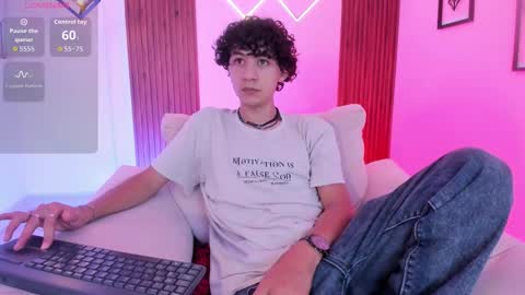 Snapshot of helios_obscuro chatting on October 31, 2025, 3:07 am helios_obscuro online show from October 31, 2025, 3:07 am