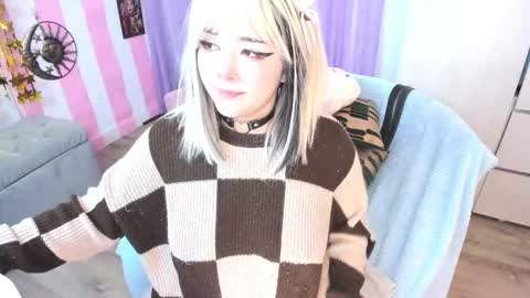 Snapshot of hell_fairy chatting on February 14, 2025, 12:09 am Laura online show from February 14, 2025, 12:09 am