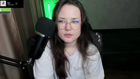 Red online show from December 6, 2024, 10:19 pm