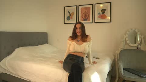 Lorette Lory online show from February 26, 2026, 8:24 am