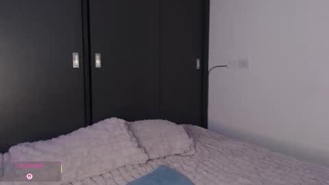 Snapshot of hell_luna chatting on October 1, 2025, 5:30 pm Luna online show from October 1, 2025, 5:30 pm