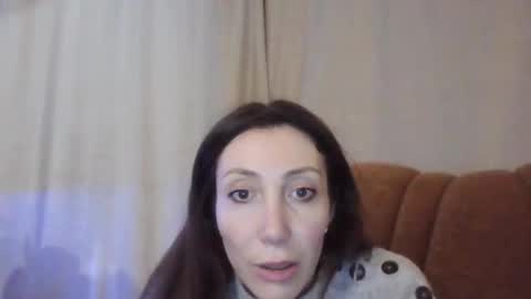 HellaryTourent online show from February 2, 2026, 3:00 pm