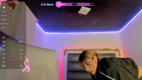 hellen__smith_ online show from June 16, 2026, 8:11 pm