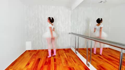 Snapshot of hellen_coy chatting on January 12, 2025, 6:38 pm Julieta online show from January 12, 2025, 6:38 pm