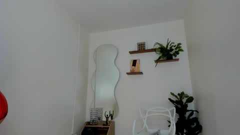 Snapshot of hellen_coy chatting on September 29, 2025, 3:22 am Julieta online show from September 29, 2025, 3:22 am