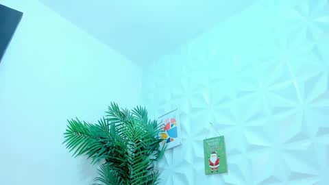 hellen     online show from December 28, 2024, 11:05 pm