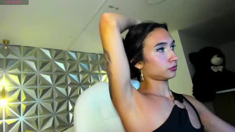 Hellen online show from May 4, 2026, 7:32 pm