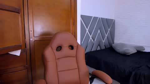 Snapshot of hellena_1 chatting on September 24, 2025, 7:50 pm Juliet online show from September 24, 2025, 7:50 pm