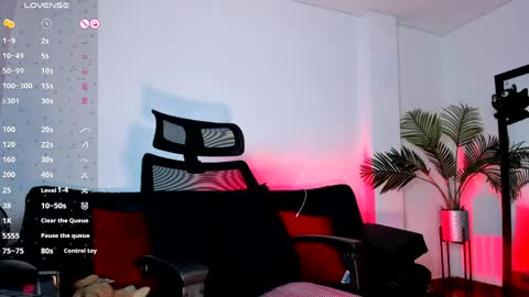 HellenRocker online show from March 30, 2026, 10:33 pm