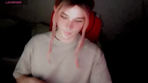 Snapshot of hellenspellman chatting on September 28, 2025, 4:01 pm Helen Spellman online show from September 28, 2025, 4:01 pm