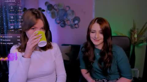 Snapshot of helli_belli chatting on October 1, 2025, 7:20 pm Helli online show from October 1, 2025, 7:20 pm