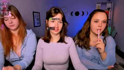 Snapshot of helli_belli chatting on October 6, 2025, 7:11 pm Helli online show from October 6, 2025, 7:11 pm