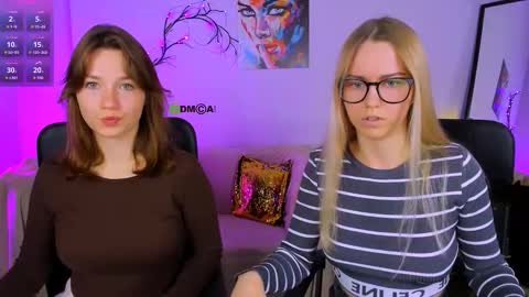 Snapshot of helli_belli chatting on October 8, 2025, 7:44 pm Helli online show from October 8, 2025, 7:44 pm