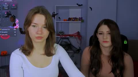 Snapshot of helli_belli chatting on October 19, 2025, 7:14 pm Helli online show from October 19, 2025, 7:14 pm