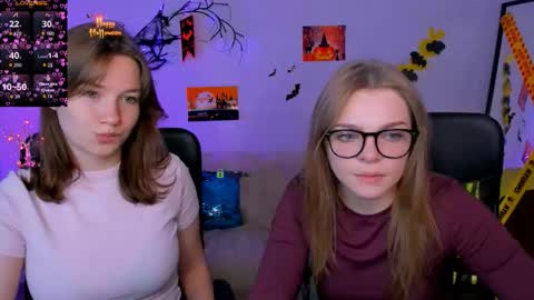 Snapshot of helli_belli chatting on October 28, 2025, 8:22 pm Helli online show from October 28, 2025, 8:22 pm