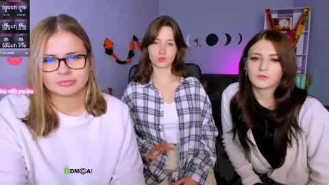 Snapshot of helli_belli chatting on October 29, 2025, 8:21 pm Helli online show from October 29, 2025, 8:21 pm