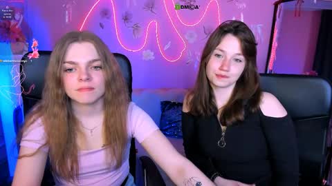 Helli online show from May 3, 2026, 7:20 pm