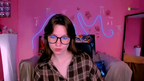 Snapshot of helli_belli chatting on May 27, 2026, 7:22 pm Helli online show from May 27, 2026, 7:22 pm