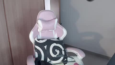 SIMONA  online show from September 16, 2025, 5:36 pm